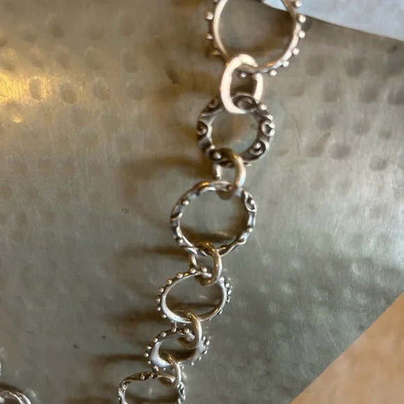 Striking 925 Sterling Silver Stamped Designer Looped Necklace. Very unique! - Picture 9 of 16